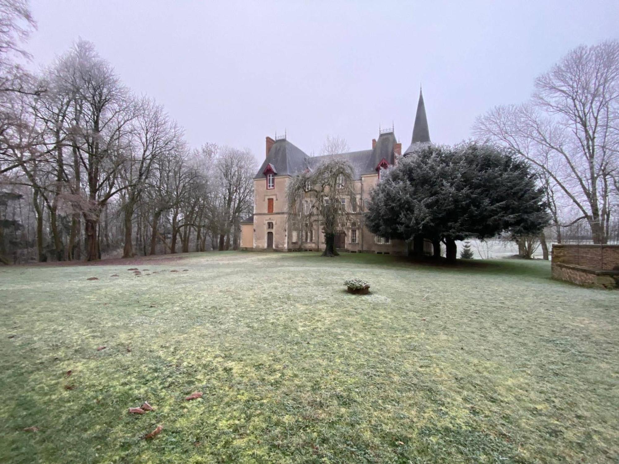 Le Chateau Du Grand Coudray Bed and Breakfast Villaines-la-Juhel Buitenkant foto