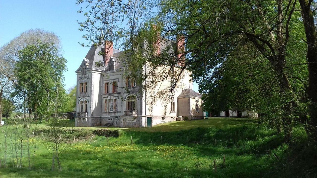 Le Chateau Du Grand Coudray Bed and Breakfast Villaines-la-Juhel Buitenkant foto